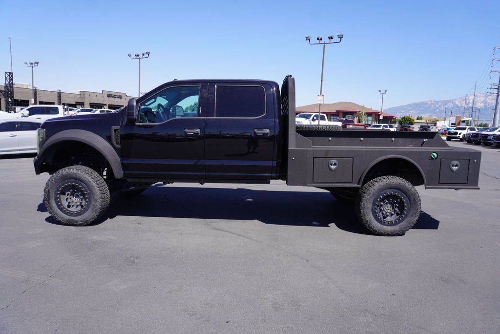 2018 Ford Super Duty F-550 XLT - 23061425 - 1