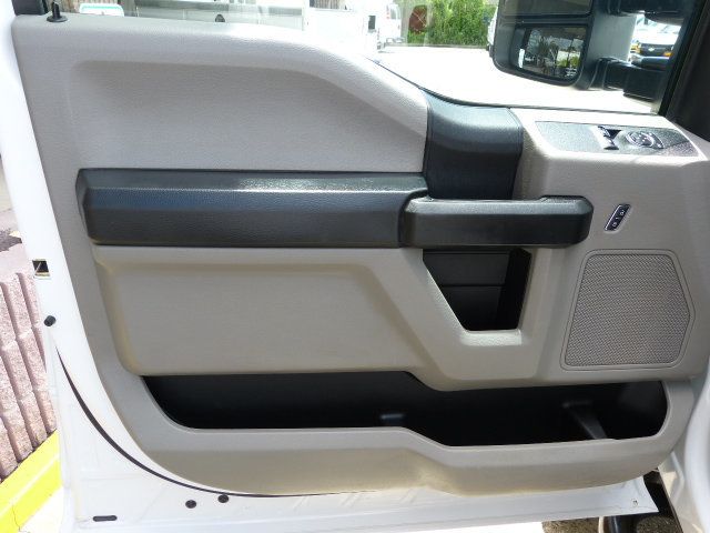 2018 Ford Super Duty F-550 DRW 6.8L V10 GAS*XL**2WD*205" WB*RARE FIND IN AN 18FT. FLATBED! - 22897709 - 20