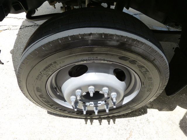 2018 Ford Super Duty F-550 DRW 6.8L V10 GAS*XL**2WD*205" WB*RARE FIND IN AN 18FT. FLATBED! - 22897709 - 30