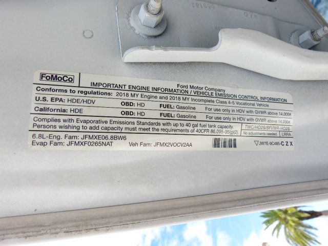 2018 Ford Super Duty F-550 DRW 6.8L V10 GAS*XL**2WD*205" WB*RARE FIND IN AN 18FT. FLATBED! - 22897709 - 33