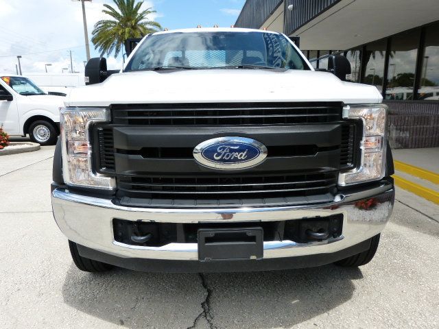 2018 Ford Super Duty F-550 DRW 6.8L V10 GAS*XL**2WD*205" WB*RARE FIND IN AN 18FT. FLATBED! - 22897709 - 6