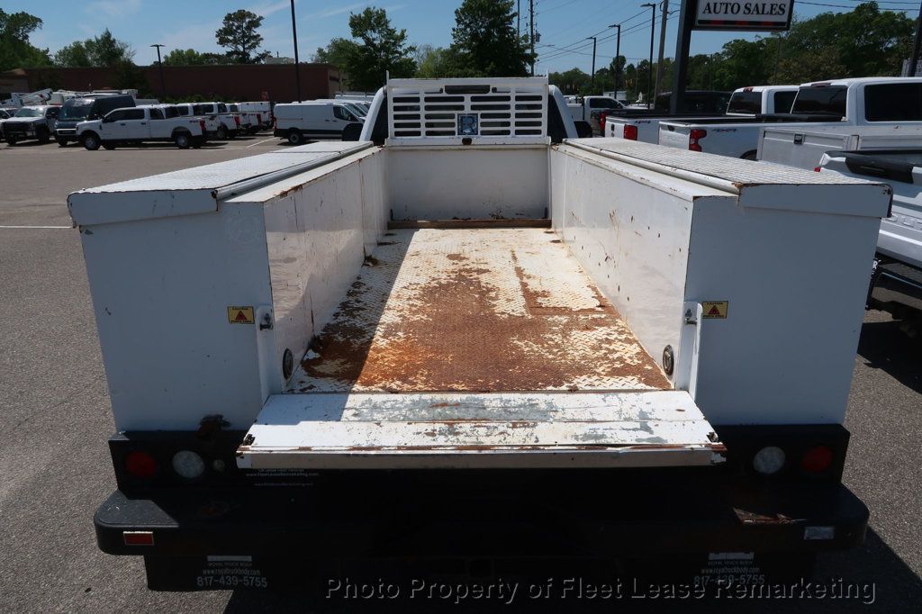 2018 Ford Super Duty F-550 DRW F550SD 2WD Crew Cab 11' Utility DRW - 23014765 - 18