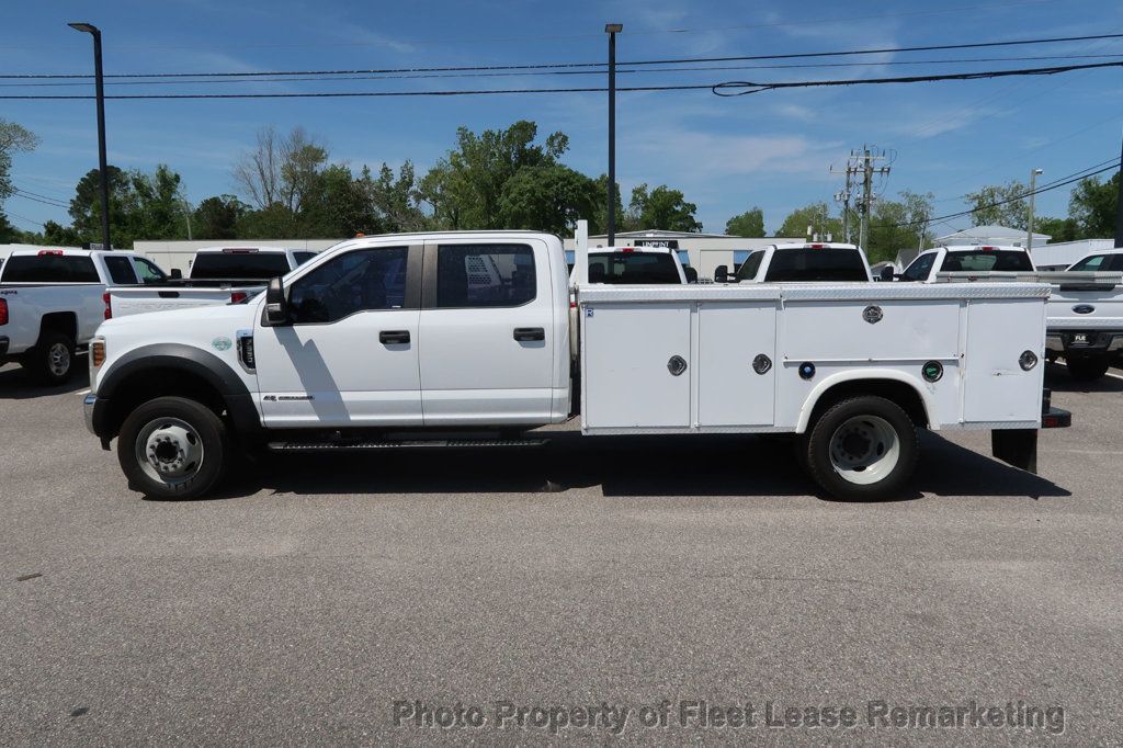 2018 Ford Super Duty F-550 DRW F550SD 2WD Crew Cab 11' Utility DRW - 23014765 - 1