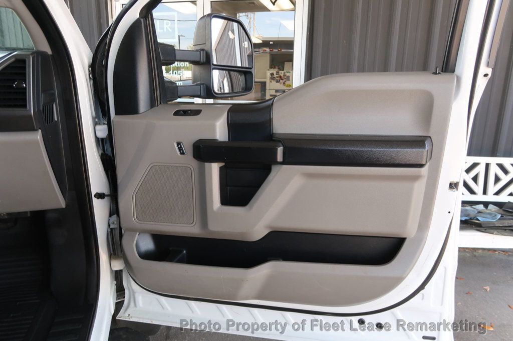 2018 Ford Super Duty F-550 DRW F550SD 2WD Crew Cab 11' Utility DRW - 23014765 - 26