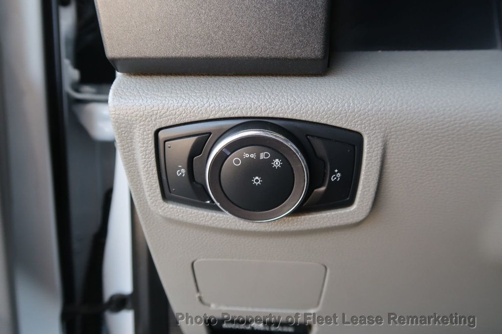 2018 Ford Super Duty F-550 DRW F550SD 2WD Crew Cab 11' Utility DRW - 23014765 - 36