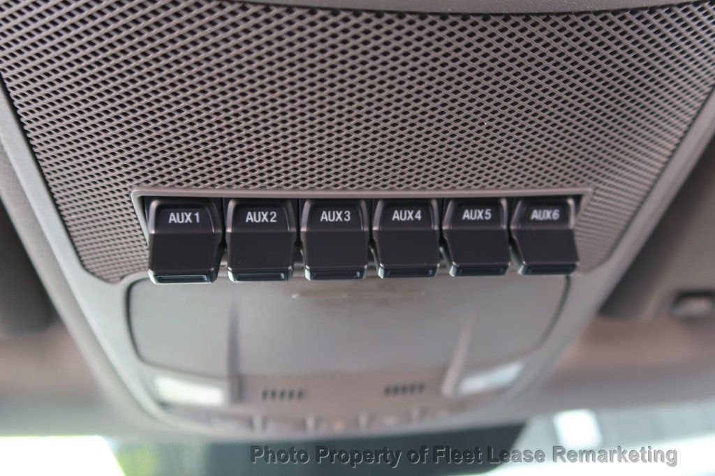 2018 Ford Super Duty F-550 DRW F550SD 2WD Crew Cab 11' Utility DRW - 23014765 - 38