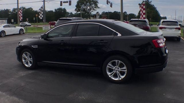 2018 Ford Taurus SE FWD - 22557733 - 5