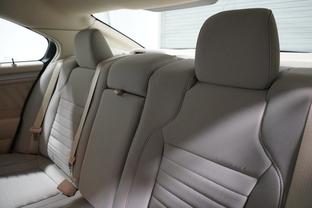 2018 Ford Taurus SE FWD - 22821000 - 10