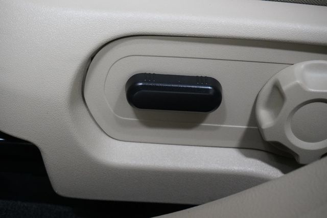 2018 Ford Taurus SE FWD - 22821000 - 12