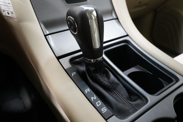 2018 Ford Taurus SE FWD - 22821000 - 18