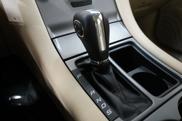 2018 Ford Taurus SE FWD - 22821010 - 17