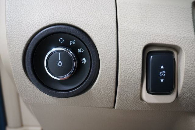 2018 Ford Taurus SE FWD - 22821010 - 19