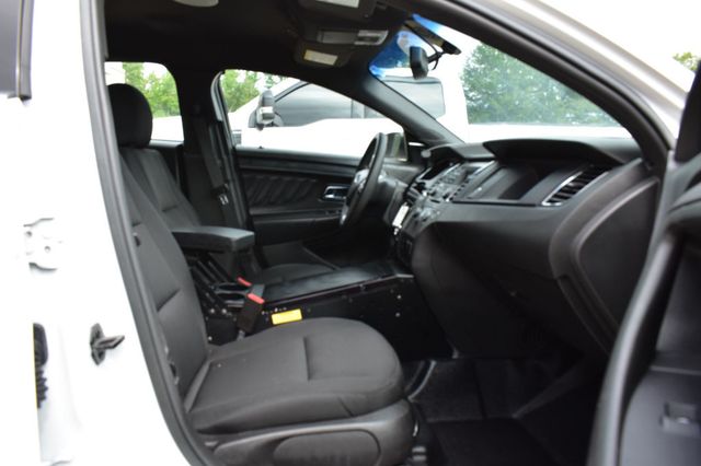 2018 Ford Taurus SEL AWD - 23087890 - 14