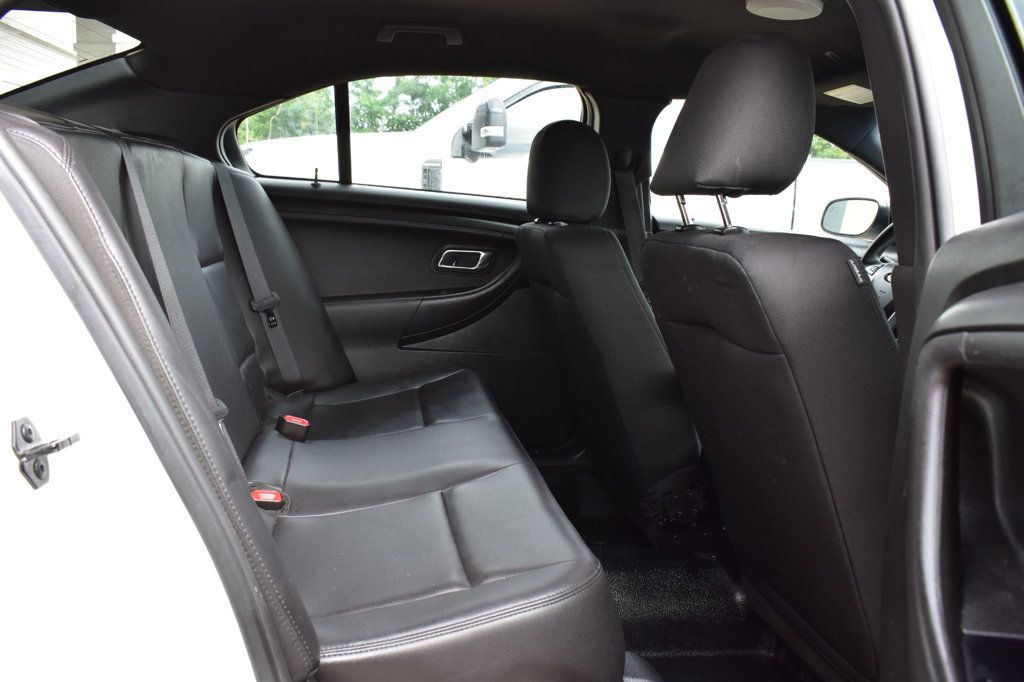 2018 Ford Taurus SEL AWD - 23087890 - 17