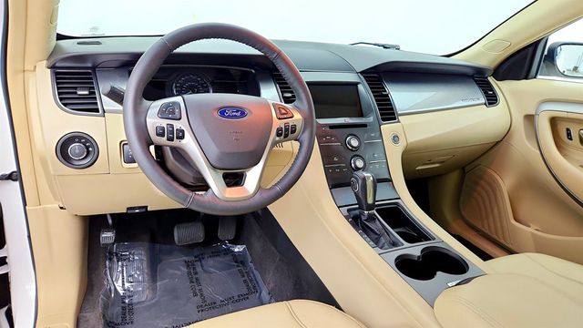 2018 Ford Taurus SEL FWD w/ SYNC 3, Navigation & Heated Leather - 23057893 - 11