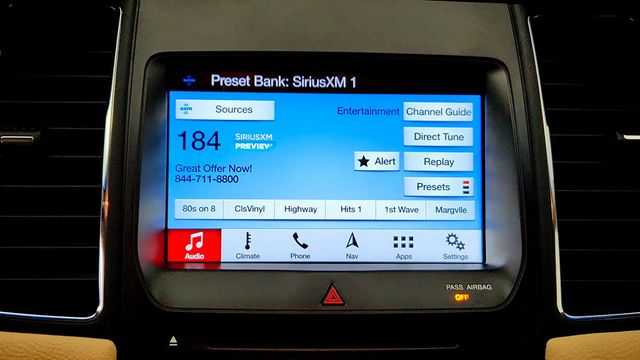 2018 Ford Taurus SEL FWD w/ SYNC 3, Navigation & Heated Leather - 23057893 - 16