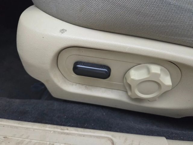 2018 Ford Taurus SE Sedan 4D - 22951454 - 13