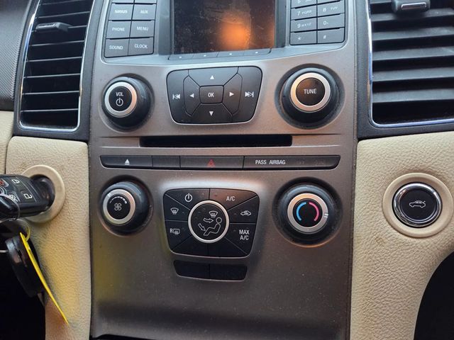 2018 Ford Taurus SE Sedan 4D - 22951454 - 20