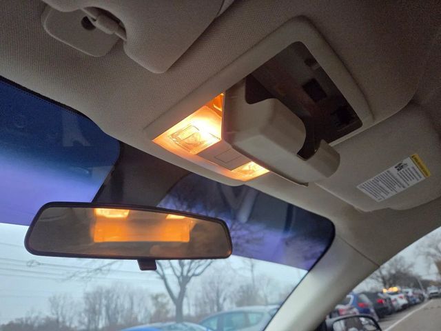 2018 Ford Taurus SE Sedan 4D - 22951454 - 21