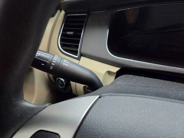 2018 Ford Taurus SE Sedan 4D - 22951454 - 23