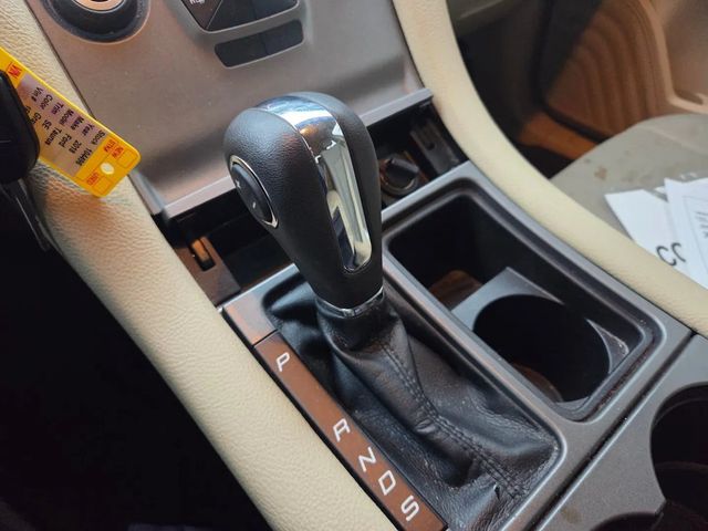 2018 Ford Taurus SE Sedan 4D - 22951454 - 24