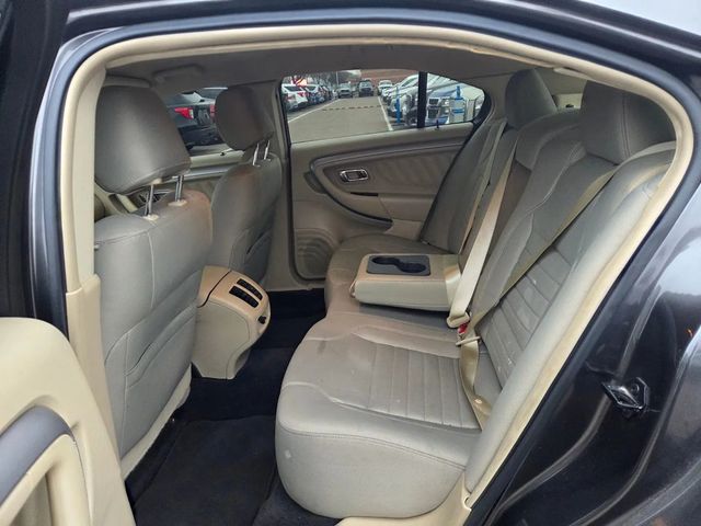 2018 Ford Taurus SE Sedan 4D - 22951454 - 3