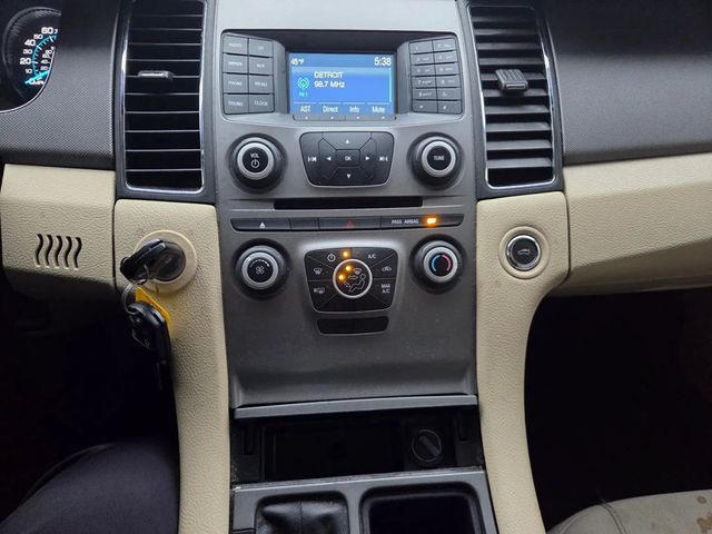 2018 Ford Taurus SE Sedan 4D - 22951454 - 7