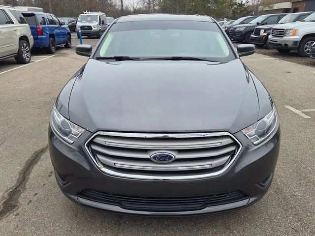 2018 Ford Taurus SE Sedan 4D - 22951454 - 8