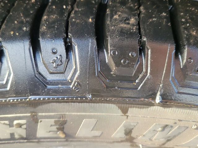 2018 Ford Taurus SE Sedan 4D - 22982669 - 18