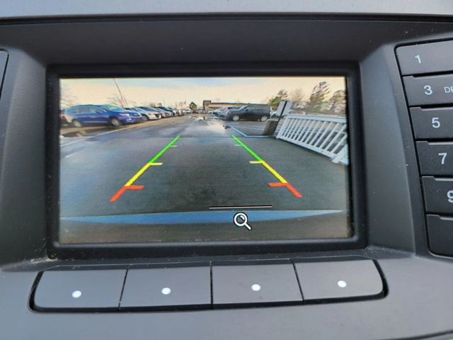 2018 Ford Taurus SE Sedan 4D - 22982669 - 7