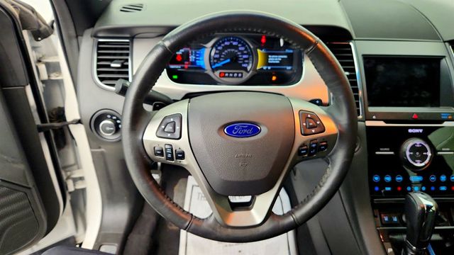 2018 Ford Taurus SHO AWD w/ Driver Assist Pkg, Power Moonroof & Voice Navigation - 23023594 - 13