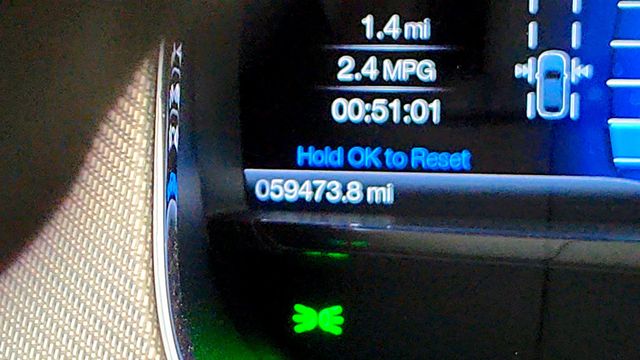 2018 Ford Taurus SHO AWD w/ Driver Assist Pkg, Power Moonroof & Voice Navigation - 23023594 - 15
