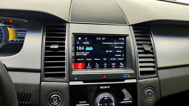 2018 Ford Taurus SHO AWD w/ Driver Assist Pkg, Power Moonroof & Voice Navigation - 23023594 - 17