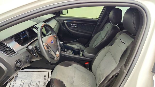 2018 Ford Taurus SHO AWD w/ Driver Assist Pkg, Power Moonroof & Voice Navigation - 23023594 - 19