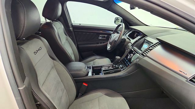 2018 Ford Taurus SHO AWD w/ Driver Assist Pkg, Power Moonroof & Voice Navigation - 23023594 - 24