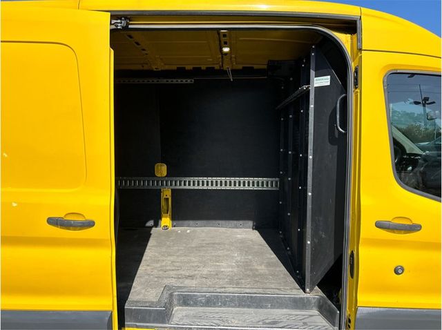 2018 Ford Transit 250 Van 250 MEDIUM ROOF CARGO BACK UP CAM CLEAN - 23022046 - 21