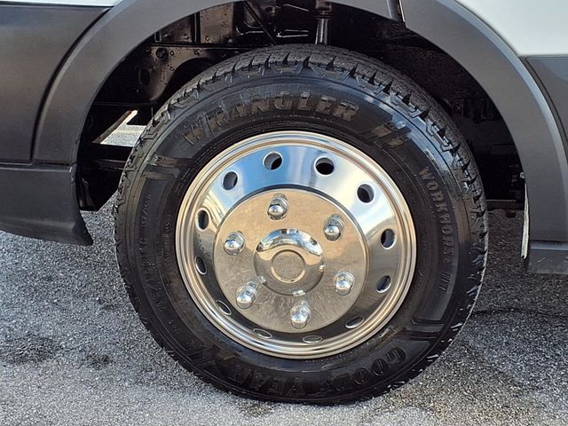 2018 Ford Transit Cutaway T-350 DRW 138" WB 10360 GVWR - 22985223 - 40