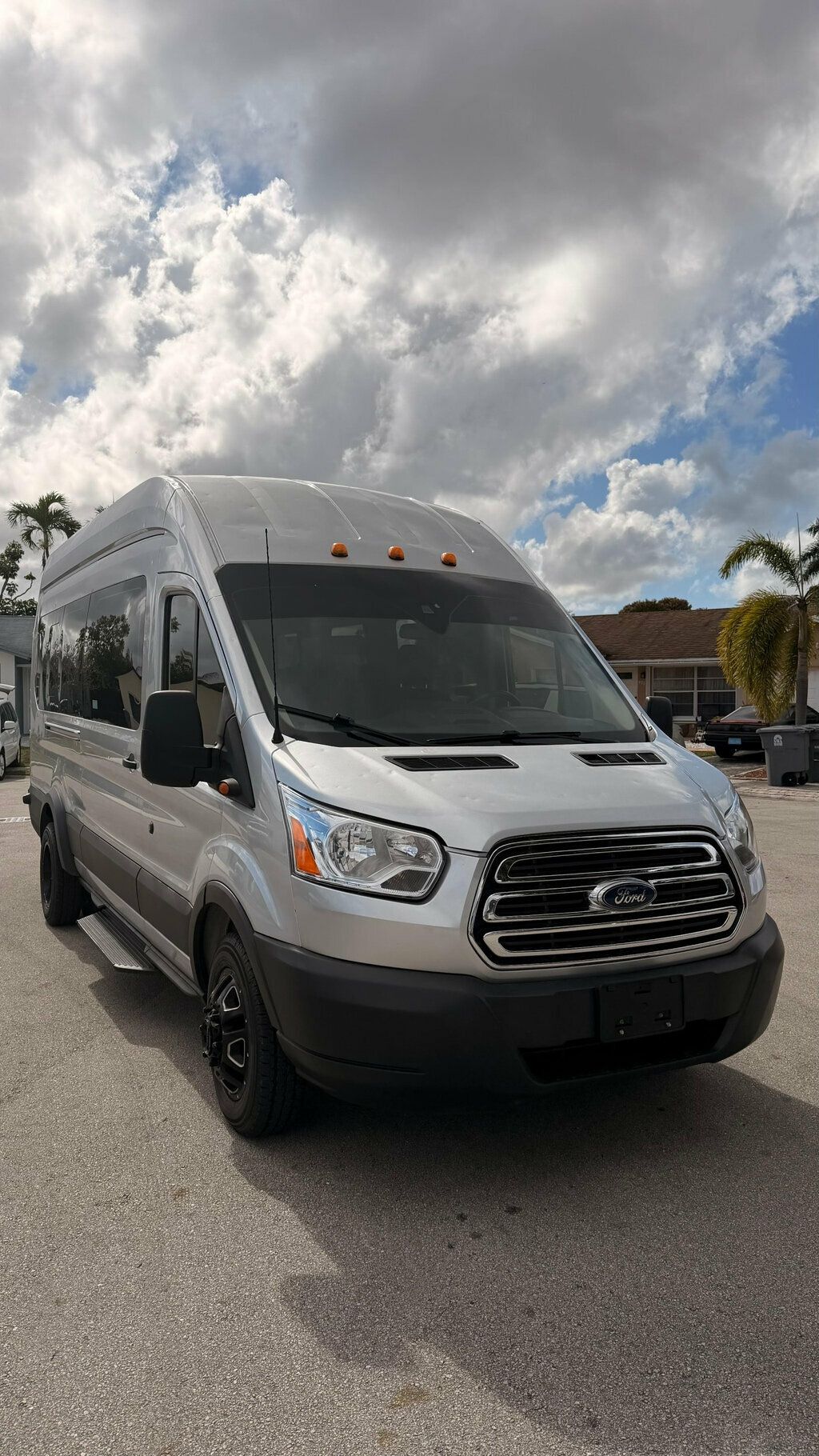 2018 Ford Transit Passenger Wagon T-350 148" High Roof XLT Sliding RH Dr - 22995704 - 1