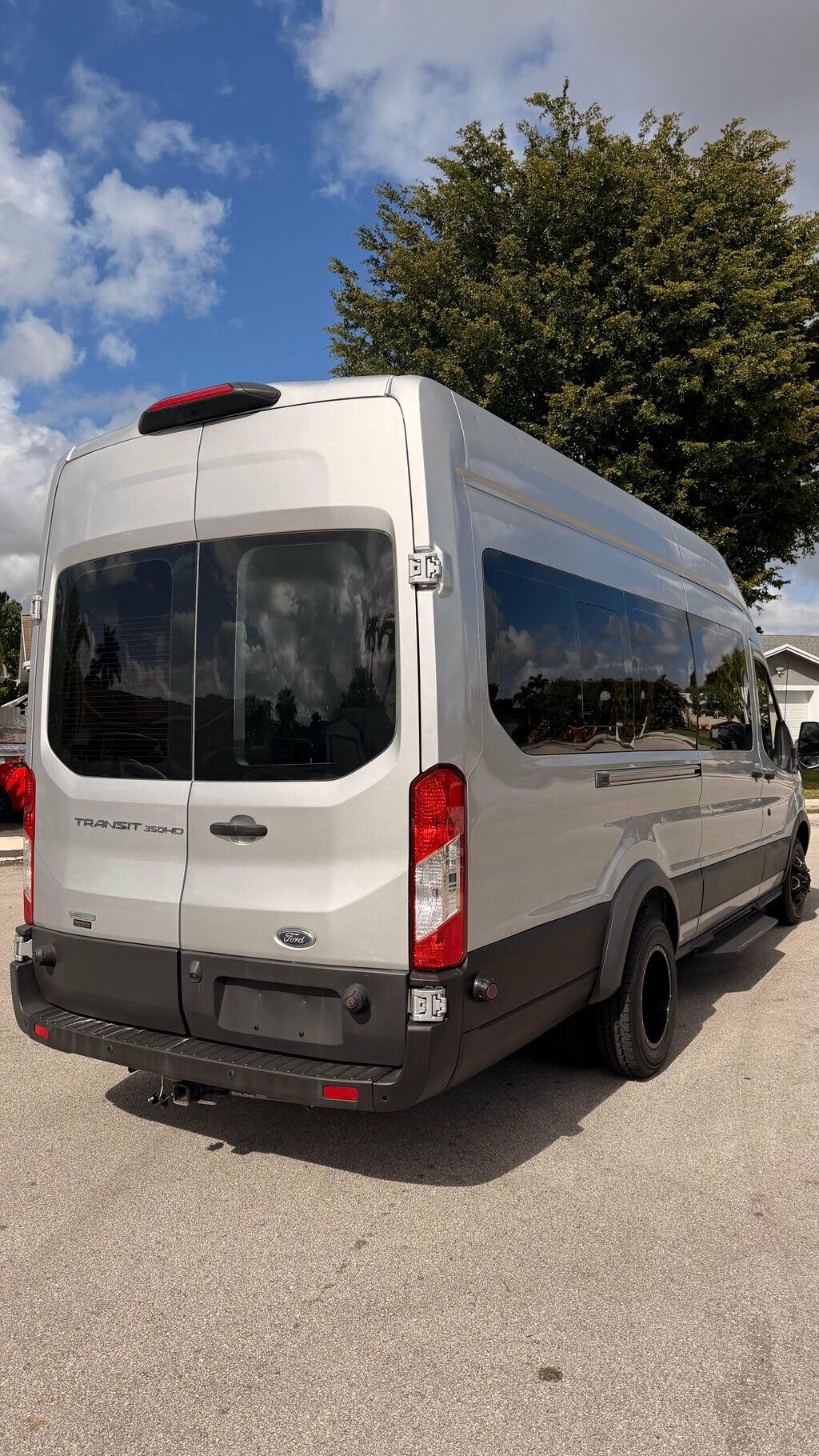 2018 Ford Transit Passenger Wagon T-350 148" High Roof XLT Sliding RH Dr - 22995704 - 3