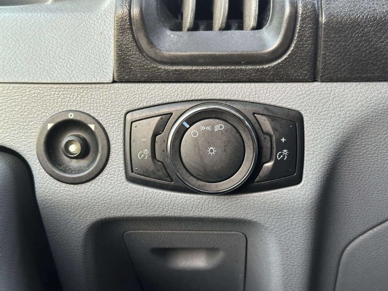 2018 Ford Transit Passenger Wagon T-350 148" Low Roof XL Sliding RH Dr - 23006132 - 31