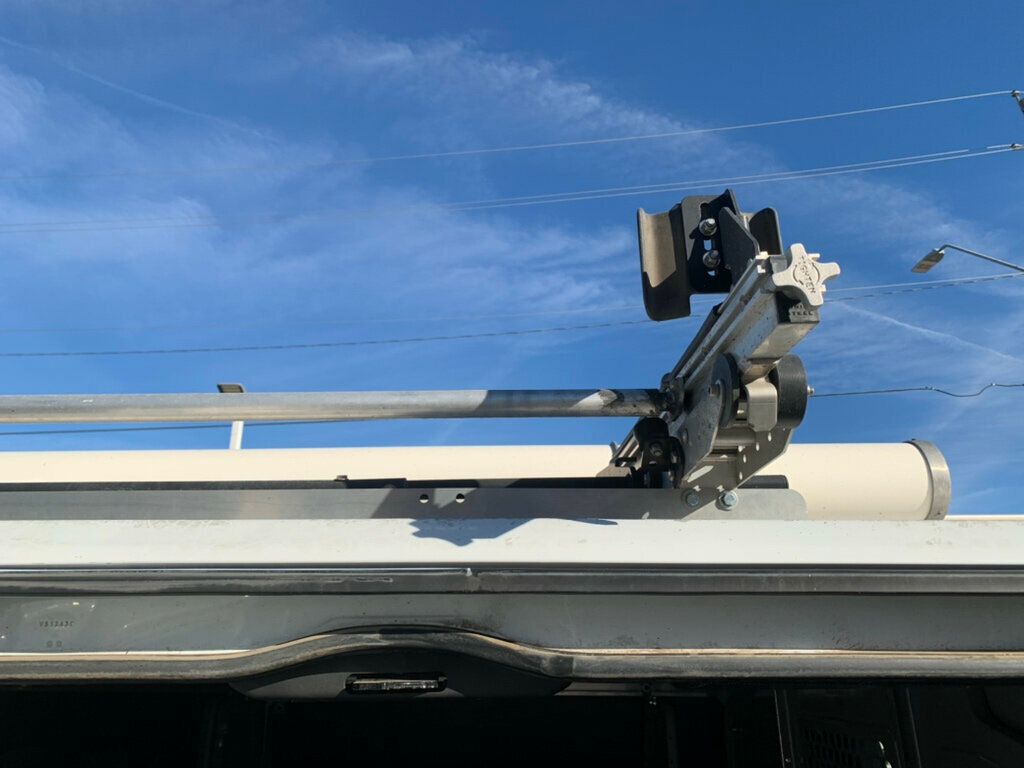 2018 Ford Transit Van T-150 130" Low Rf 8600 GVWR Swing-Out RH Dr - 22972683 - 17