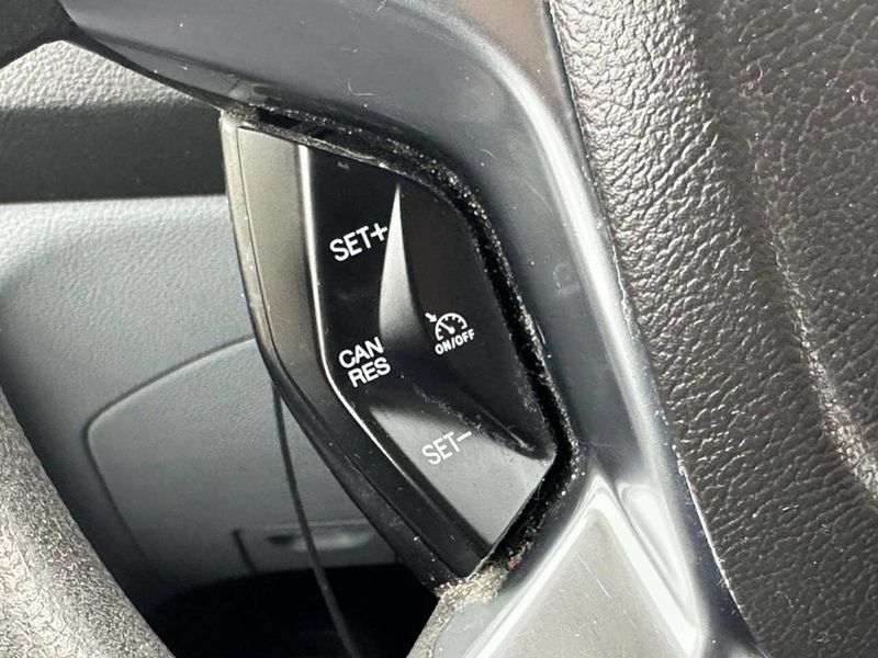 2018 Ford Transit Van T-150 130" Low Rf 8600 GVWR Swing-Out RH Dr - 22997387 - 26