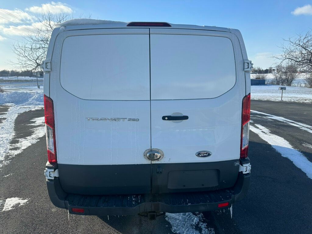 2018 Ford Transit Van T-150 130" Med Rf 8600 GVWR Sliding RH Dr - 22968463 - 3