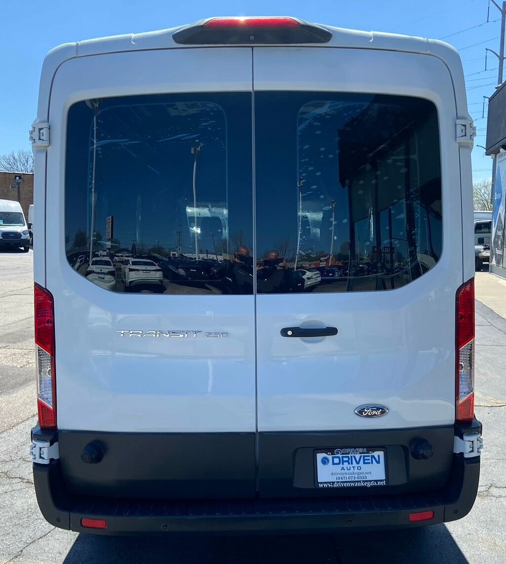 2018 Ford Transit Van T-250 148" Med Rf 9000 GVWR Sliding RH Dr - 22373910 - 3