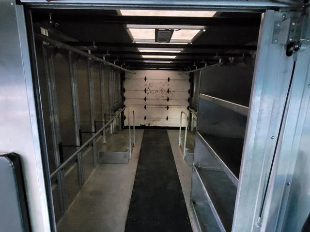 2018 Ford Commercial E350 E350 Cube Van 10' - 22969897 - 12