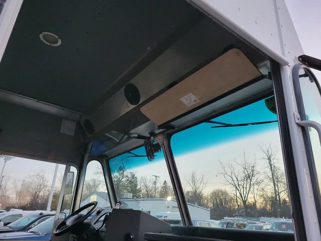 2018 Ford Commercial E350 E350 Cube Van 10' - 22969897 - 20