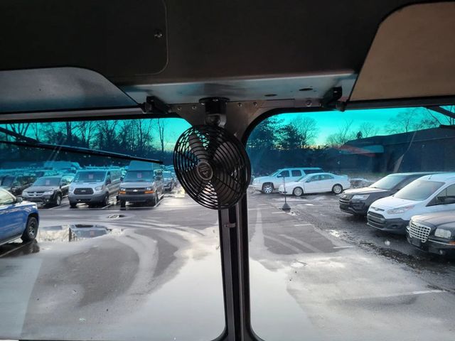 2018 Ford Commercial E350 E350 Cube Van 10' - 22969897 - 24