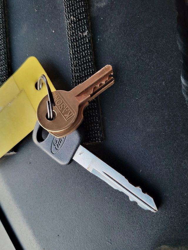 2018 Ford Commercial E350 E350 Cube Van 10' - 22969897 - 25