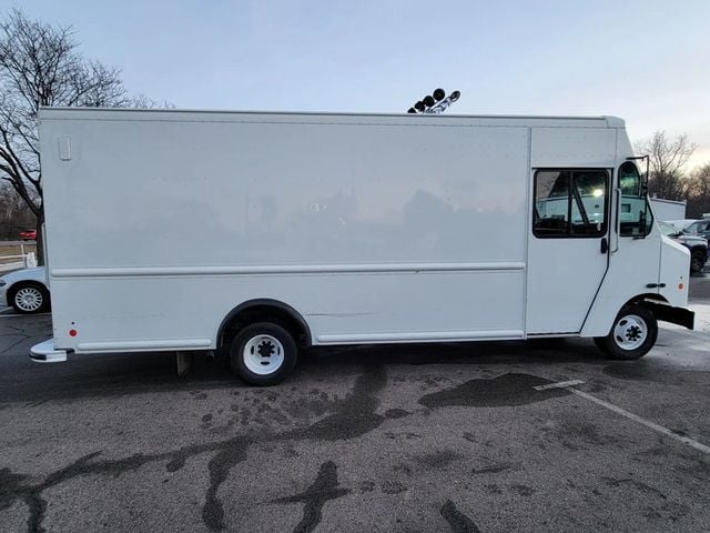 2018 Ford Commercial E350 E350 Cube Van 10' - 22969897 - 2