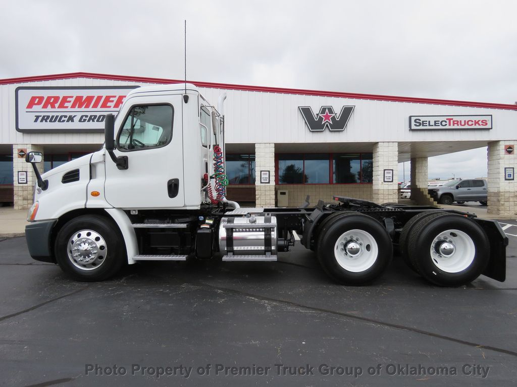 Used 2018 FREIGHTLINER CA113DC For Sale Oklahoma City, OK SJX3915